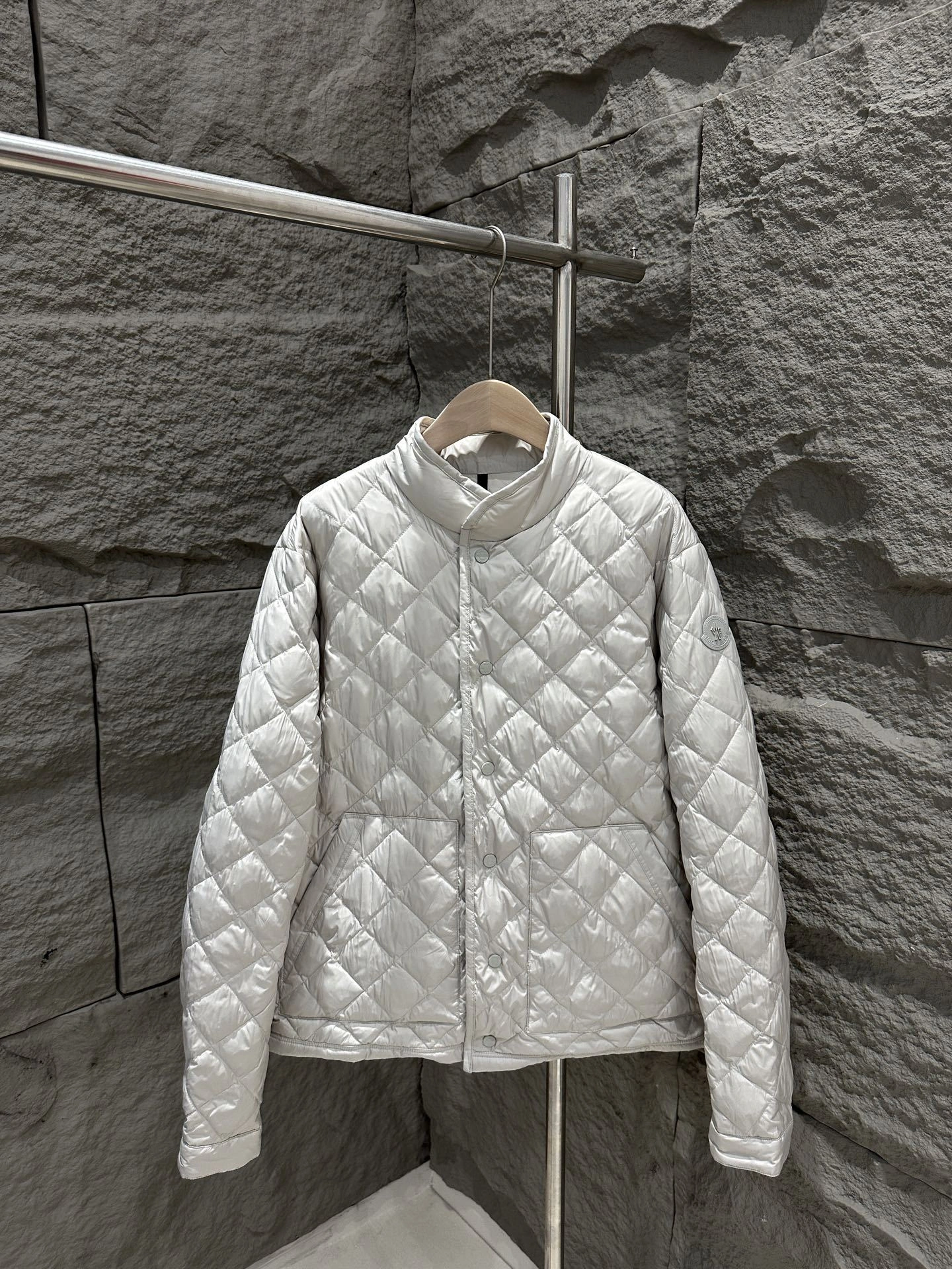 wg.luxury-- 7o9385r Down jacket Airsoft 2colour item:E-F409J2222-2H